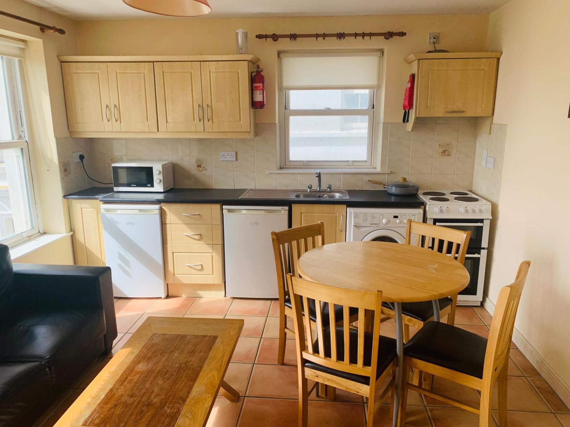 Sea View Flat Cobh Apartment ภายนอก รูปภาพ